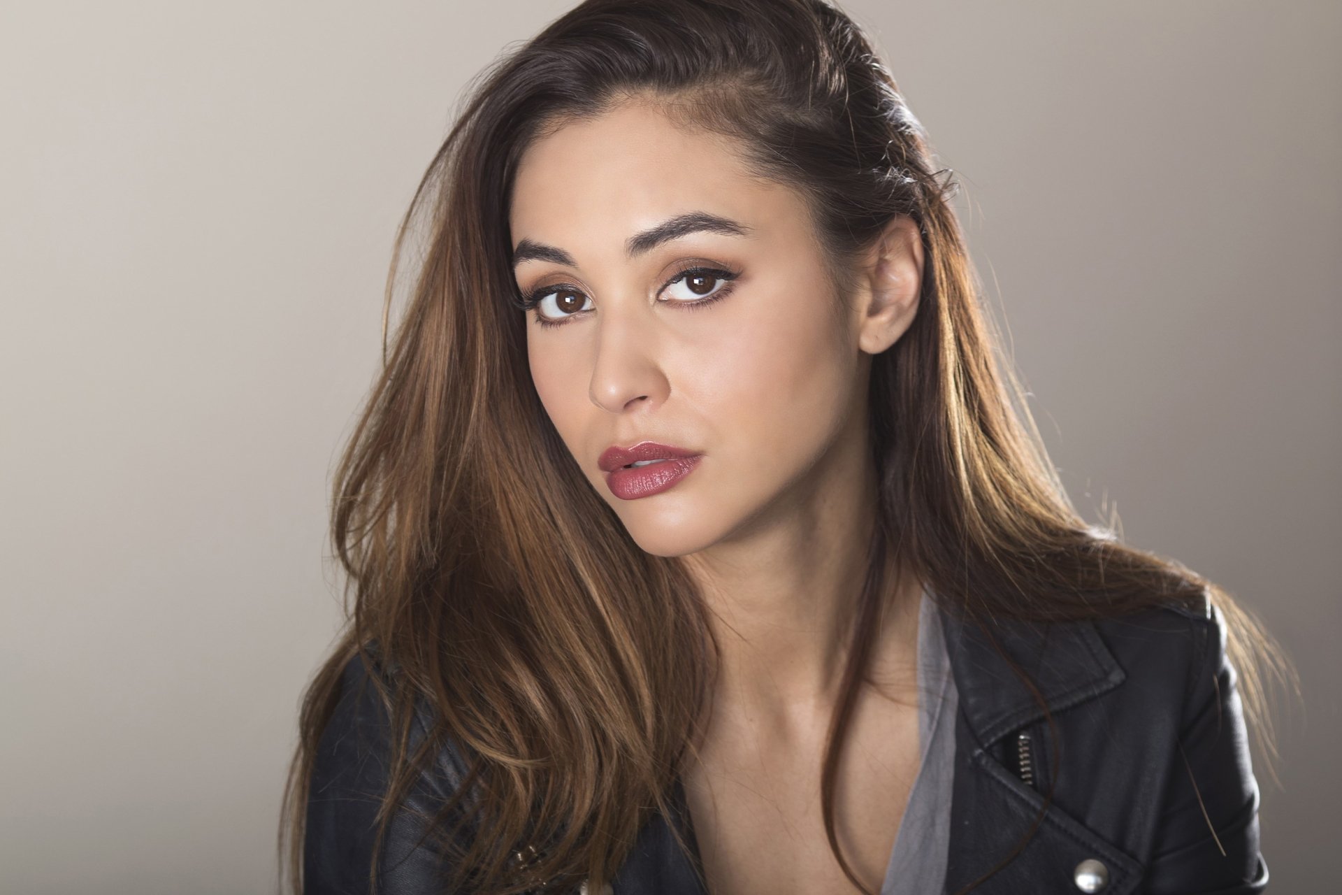 Download Brown Eyes Lipstick Long Hair Brunette American Actress Celebrity Lindsey Morgan HD Wallpaper