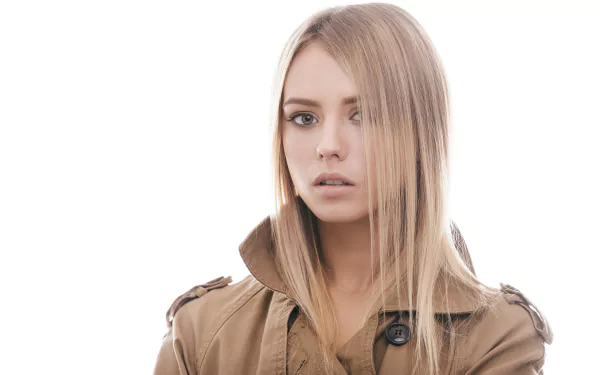 coat blonde woman model HD Desktop Wallpaper | Background Image