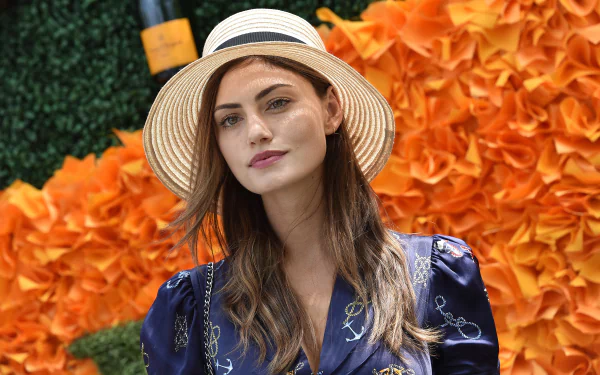 brunette hat Australian actress Celebrity Phoebe Tonkin HD Desktop Wallpaper | Background Image