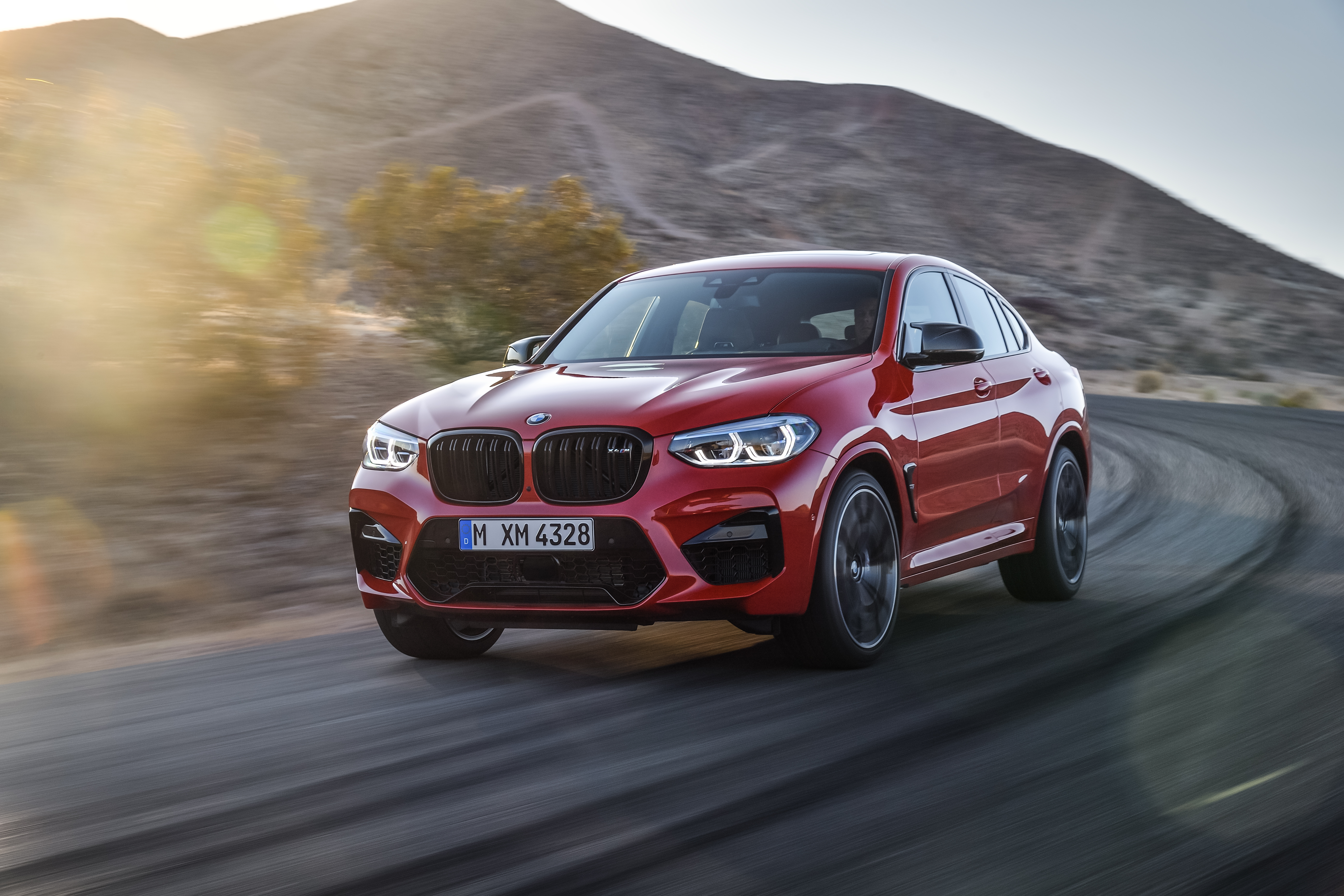 Вернее х 4. BMW x4 m40d. BMW x4 3. BMW x3 m Red. BMW x3m и x4m Competition 2019.