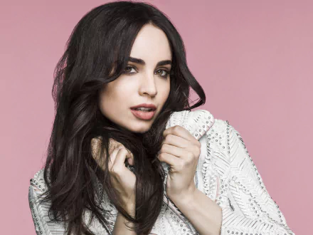 face black hair American singer Celebrity Sofia Carson HD Desktop Wallpaper | Background Image