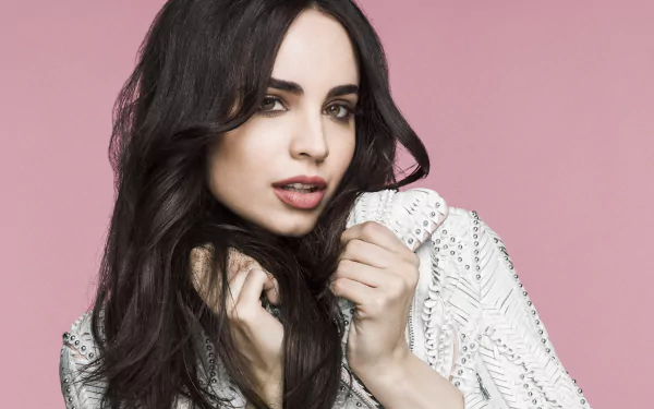 face black hair American singer Celebrity Sofia Carson HD Desktop Wallpaper | Background Image